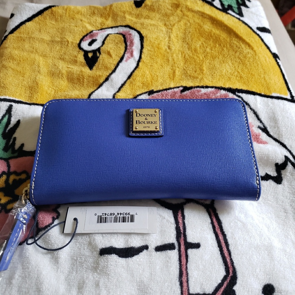 Dooney Zip wallet